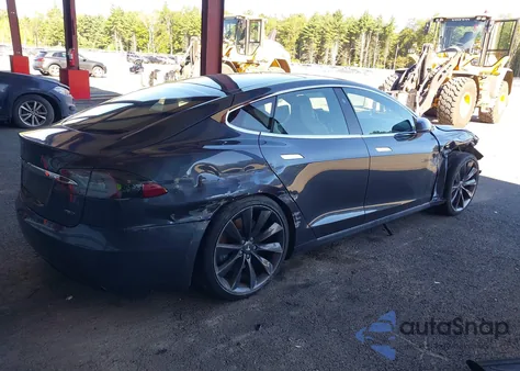 2017 Tesla Model S z USA, uszkodzony, nr VIN 5YJSA1E26HF230547